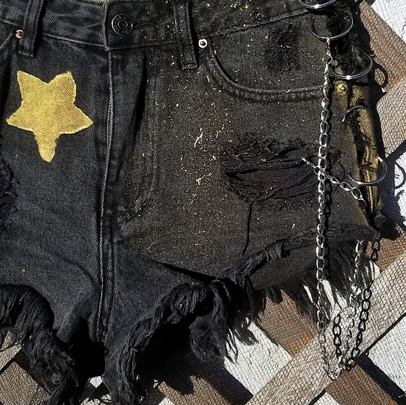 Star shorts - Picture 6 of 9